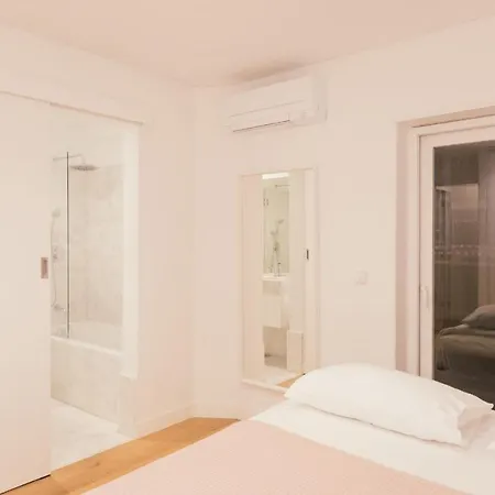 Master Deco Gem In Apartment