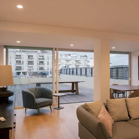 Master Deco Gem In Cascais